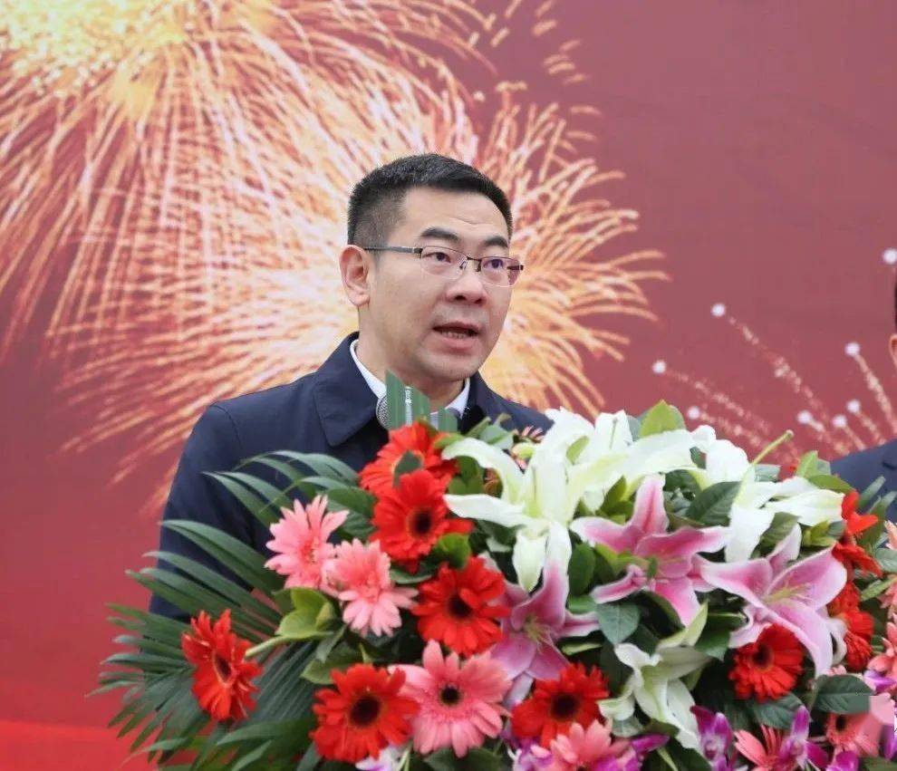 仪式上,杜尚武致辞.张俊懿宣布项目开工!