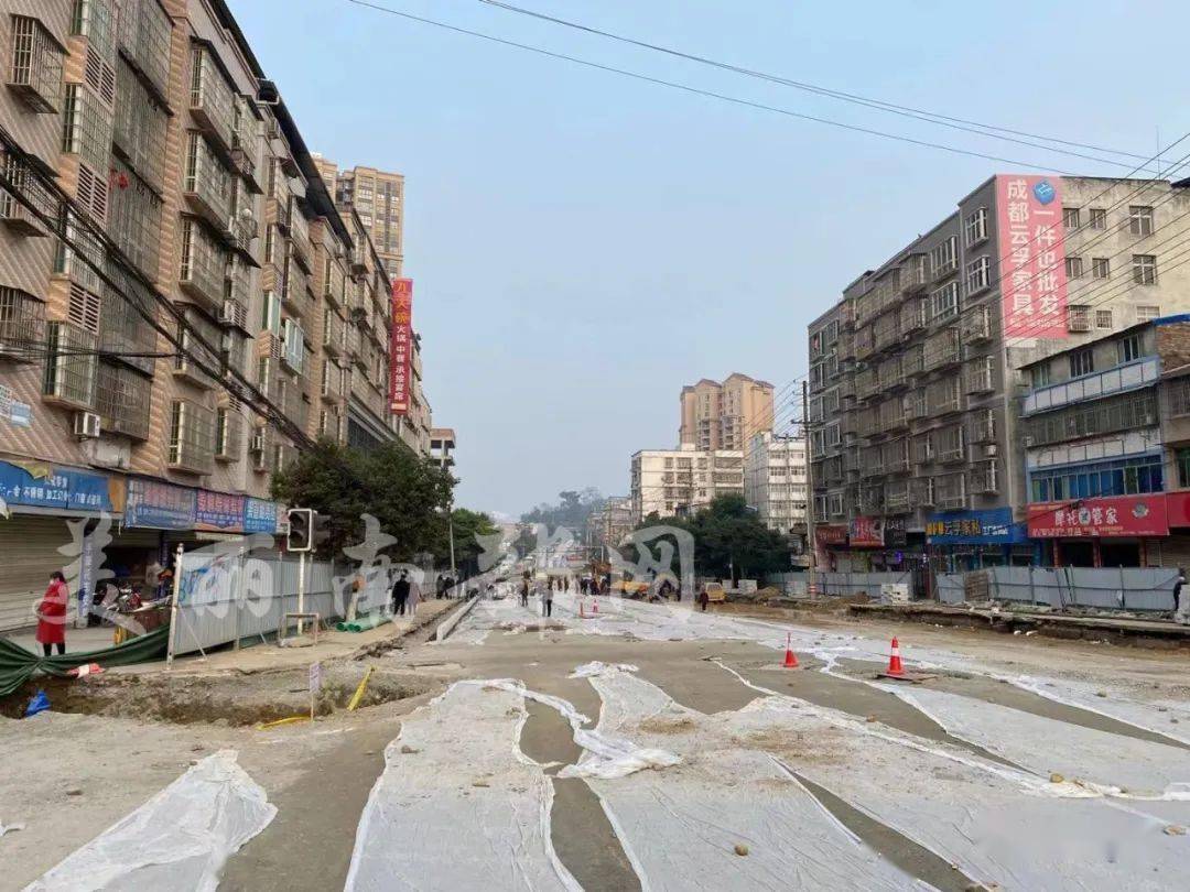 正街 炮台路,北街等其它路段也在加紧建设中.