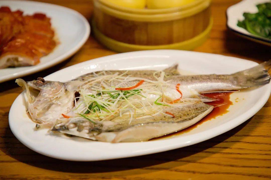 港式沙皇包店内金牌:港式沙皇包可谓是老少皆宜轻轻掰开,空气流动着一