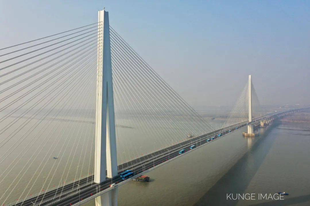 长江五桥正式通车