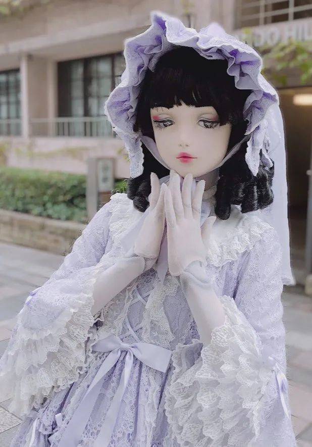 第一次看到桥本露露,我想到的就是bjd娃娃成精了.