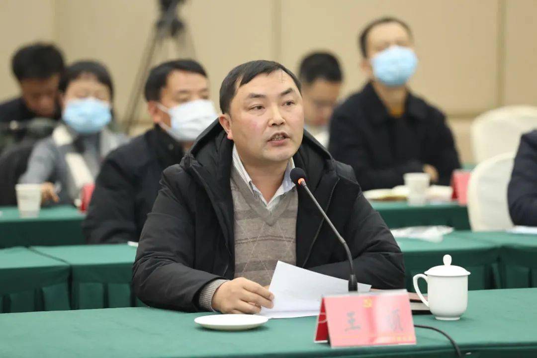 市委书记王乾主持召开十四五规划编制两代表一委员座谈会