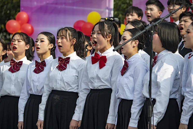 溆浦县楚才高中举行建校20周年校庆暨2021年元旦文艺汇演