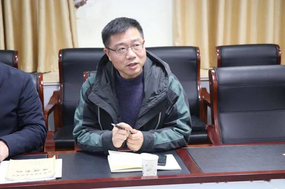 最后,李堡中学副校长陆宝文总结发言,他衷心感谢杨斌名师工作室为我校