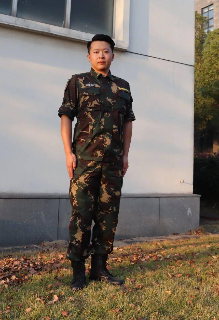 二工大学子:携笔从戎,用迷彩色书写无悔青春!