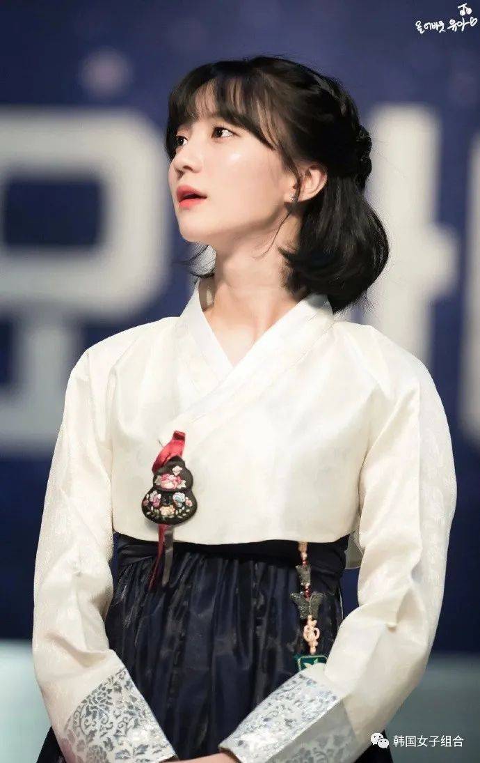 客观地说,谁看了都觉得帅的,这位女团爱豆!_姐姐