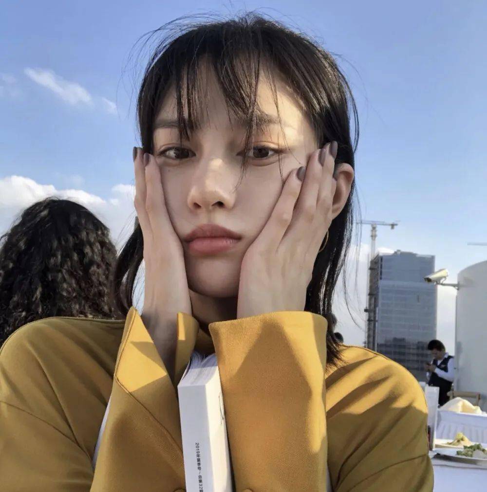 女生头像丨大家都是汉堡包_自拍