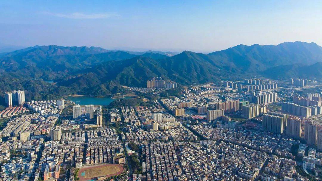 阳春市区这组照相美爆了,2020不易,终将变成回忆_二桥