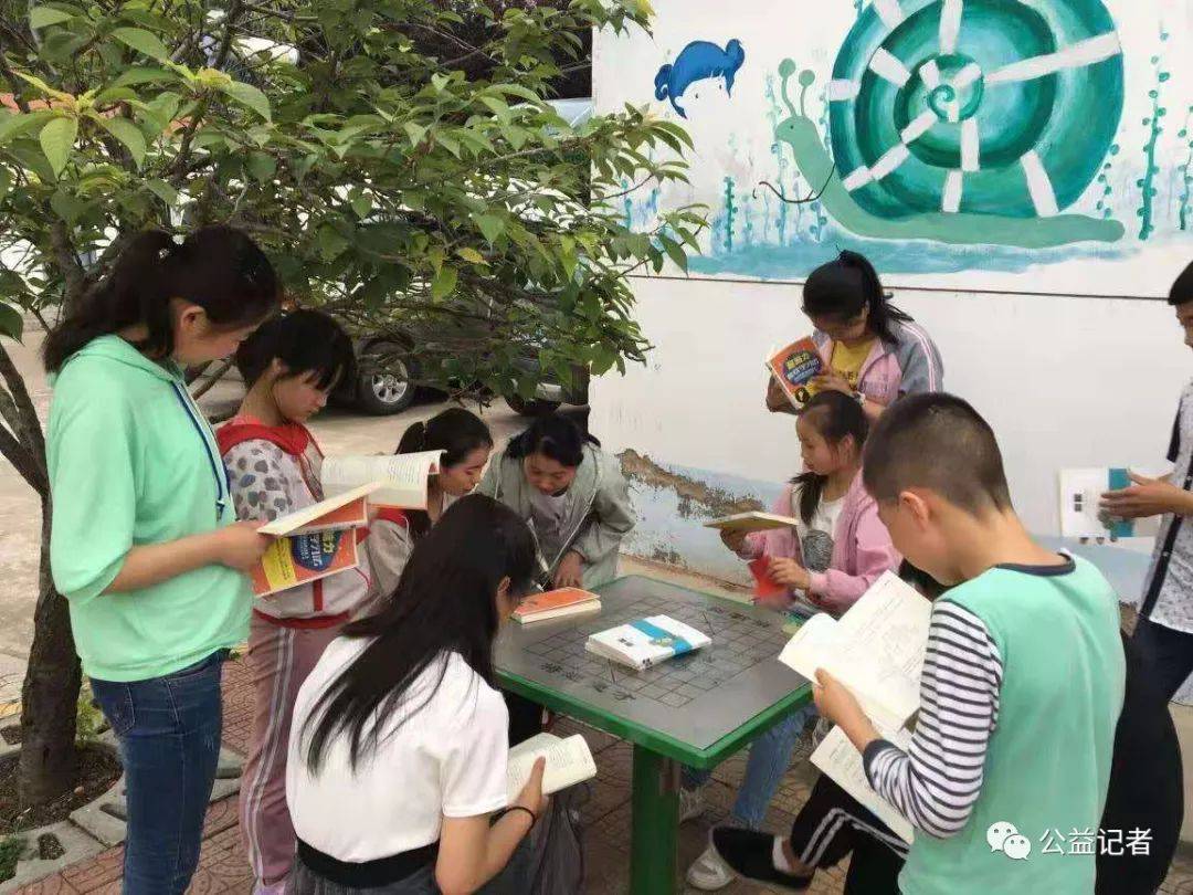 捐赠图书93653本不仅仅捐书还有爱的"附加值"安全知识培训,流动博物馆