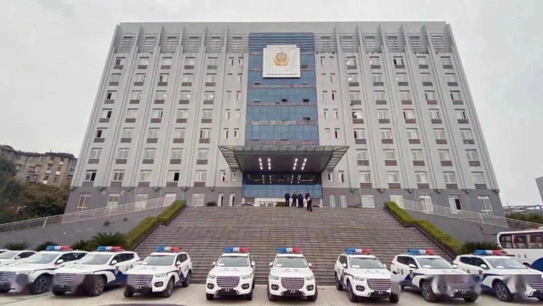 热烈祝贺 南充市公安局分局采购8台哈弗h6!