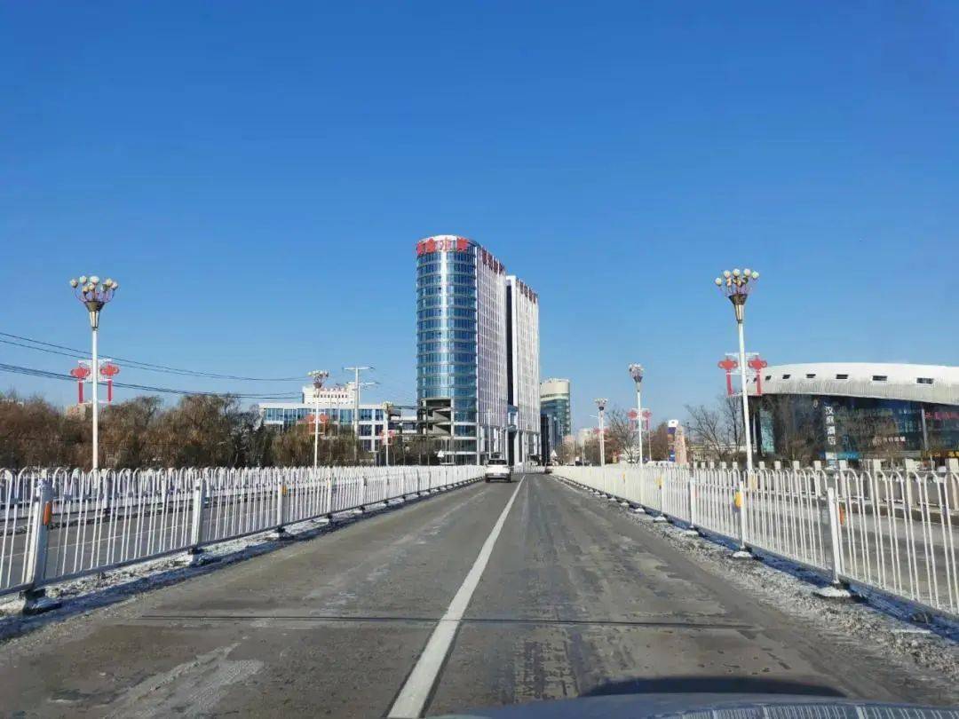 费县:城区主要道路积冰去哪里了?