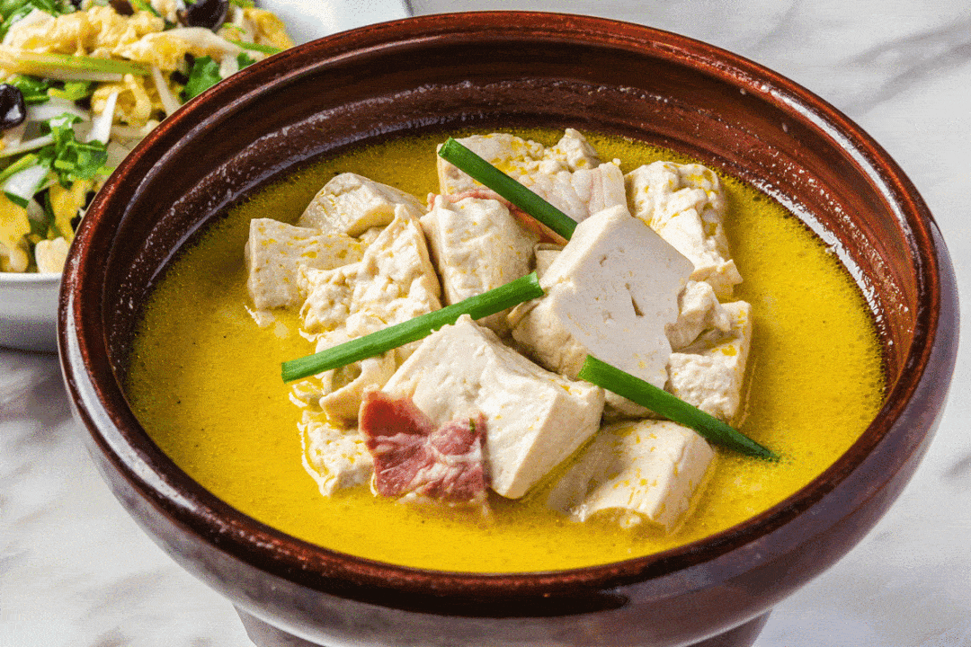 老汤刀板香豆腐 经历三百多年传承下来的一锅老卤 不仅是卤鸡鸭牛羊