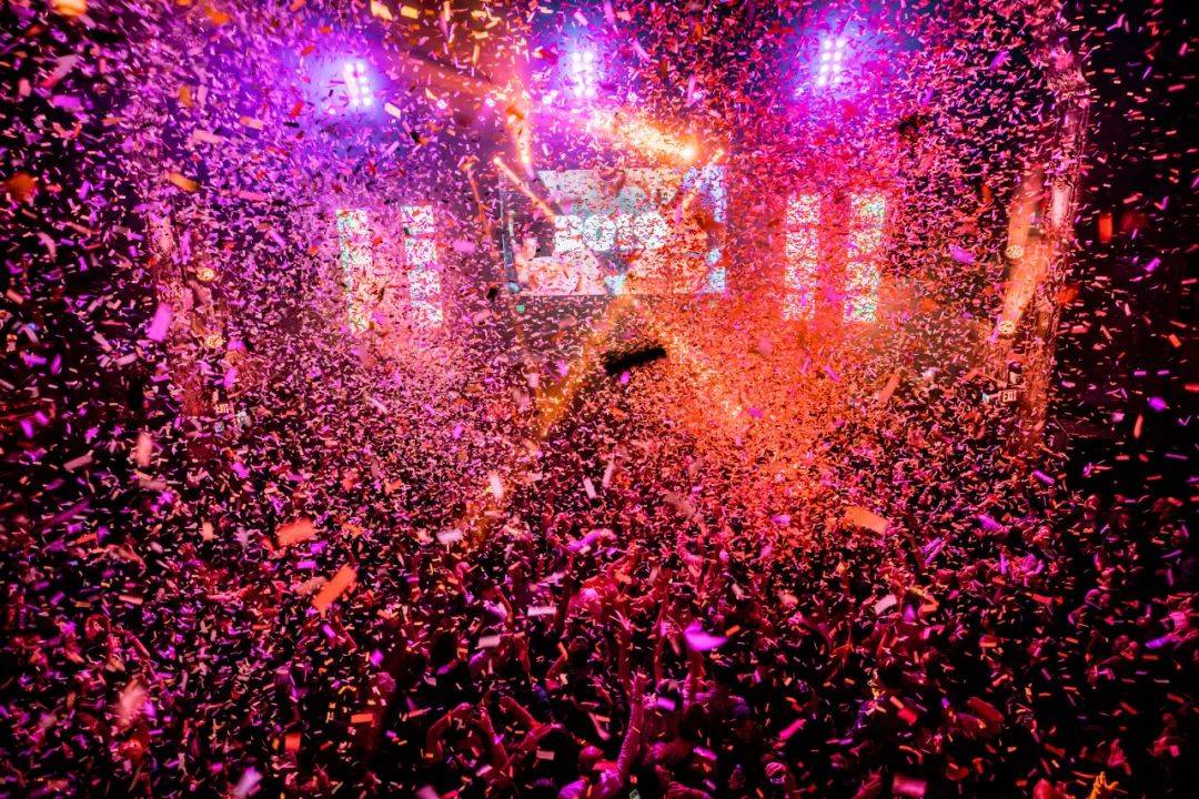 2020倒计时在湾区看时代广场云跨年五月天全球线上演唱会宅家迎接2021