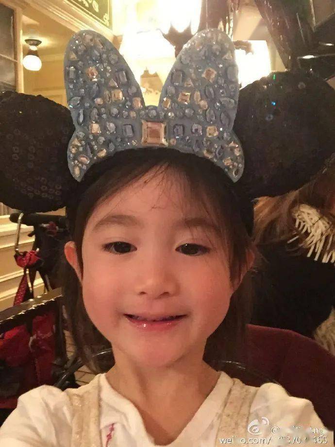 《爸爸回来了》播出7年后,甜馨向左,奥莉向右