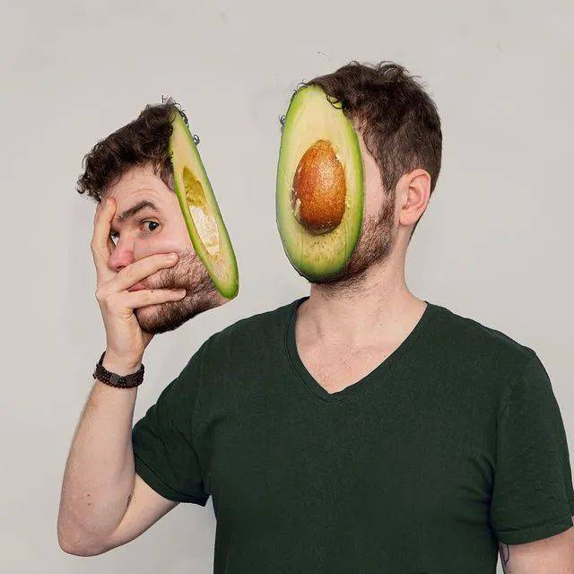 ps大神又来了设计师狠起来连自己都p