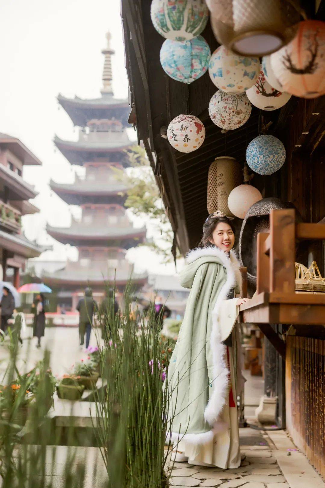 首发千年绝技打铁花惊艳亮相新年来拈花湾请你免费看