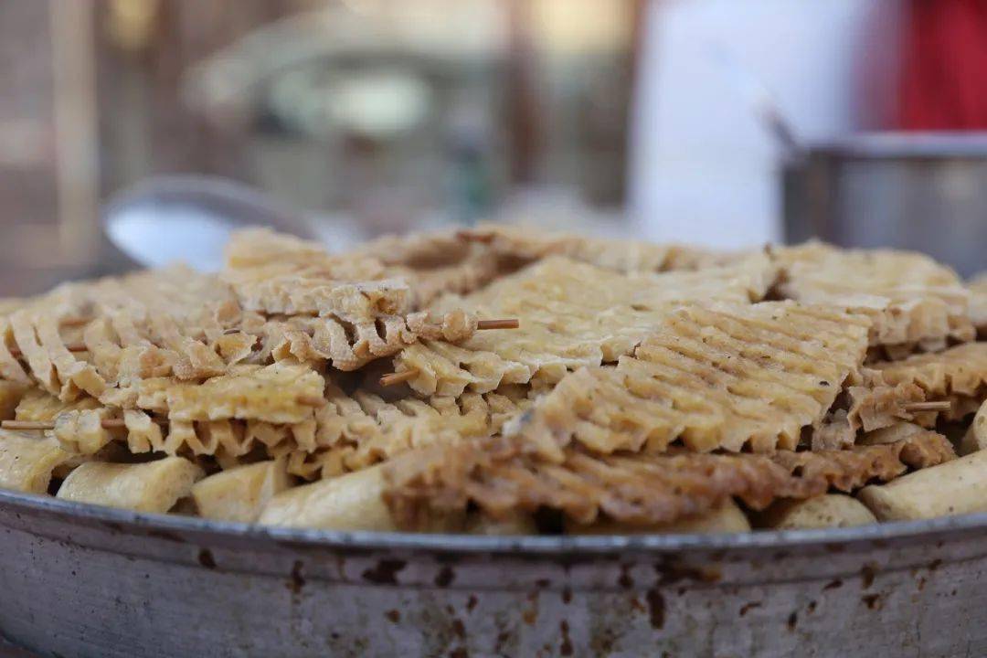 峰峰冬日街头暖手美食top10你最宠哪个_烤红薯