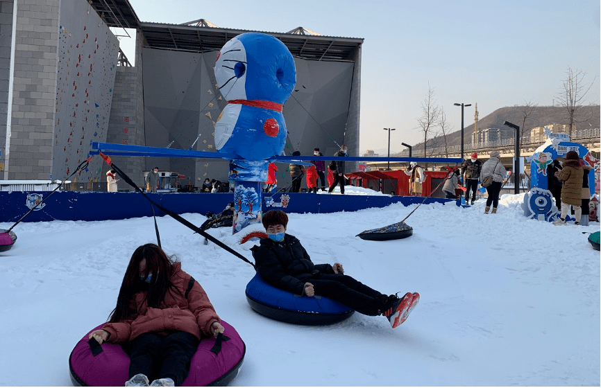 高井冰雪乐园图片