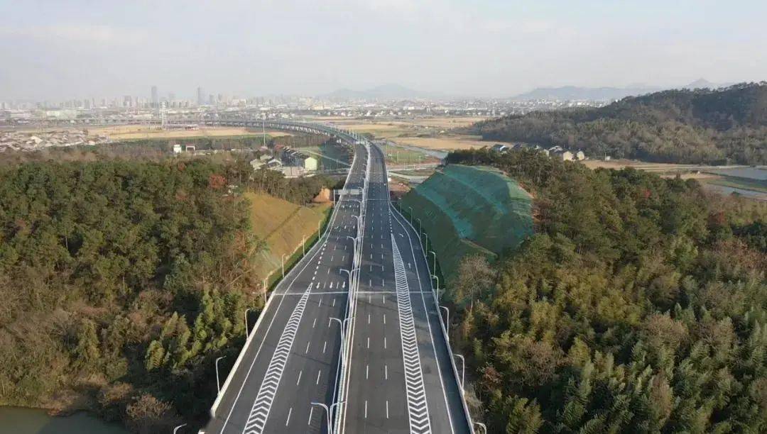 绍兴这条高架快速路正式通车不到半小时就能从上虞到镜湖
