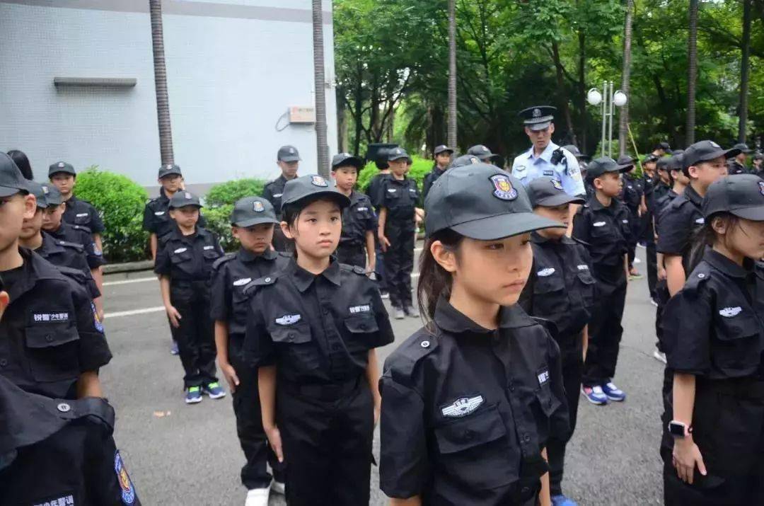 含特警服1套 导师/助教费用 活动场地费 活动住宿及餐费