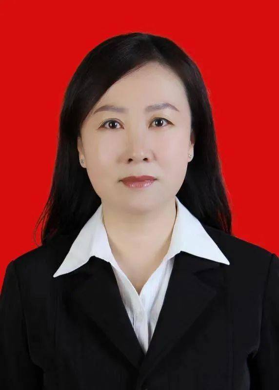 现任甘南州工业和信息化局党组成员,副局长,拟任县(市)党委副书记