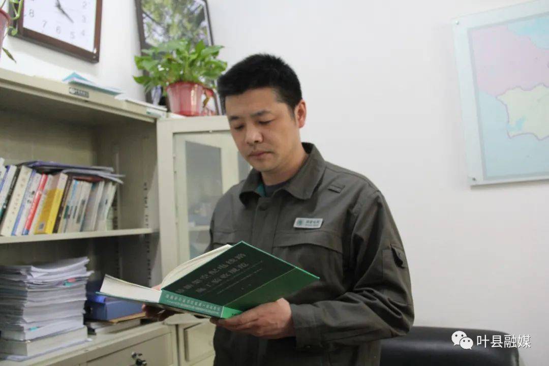 张广辉为全县父老乡亲守护光明与温暖