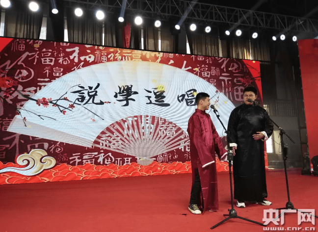 情系祖国逐梦远航漯河市第五初级中学举行第29届艺术节暨2021年元旦