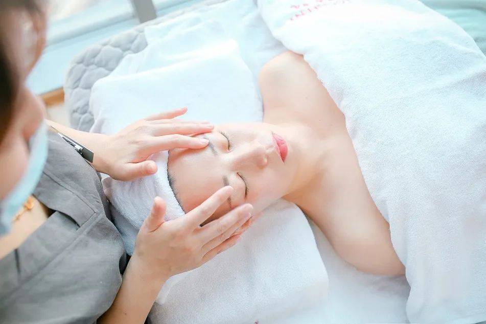 门头沟新开皮肤管理中心299就能太空舱熏蒸美容古法小颜买一送一