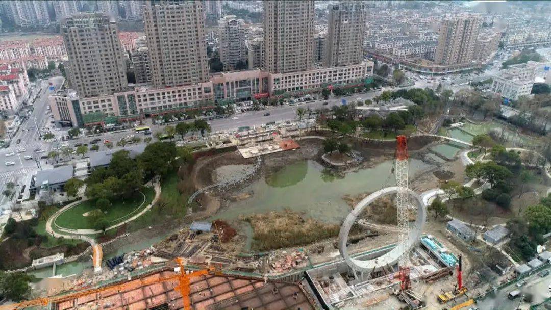 【这里求婚她一定答应】嘉兴秀洲公园立起一个浪漫大圆圈