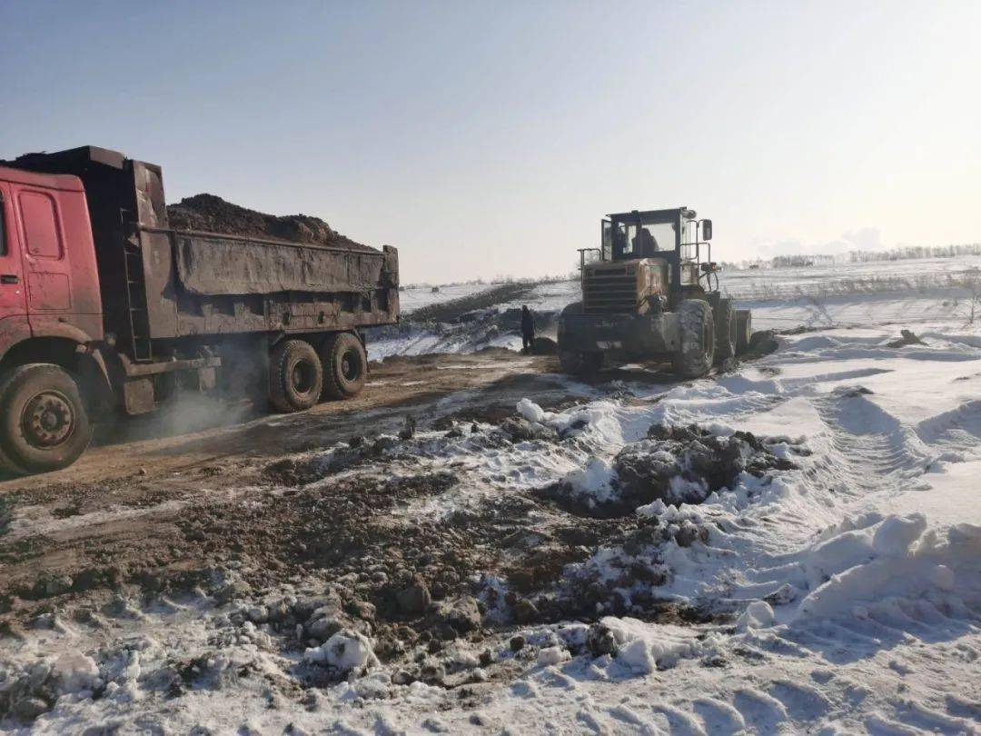 工程一线雪重更昭银灯明丨黑建一公司七台河净水处理厂项目冬季施工