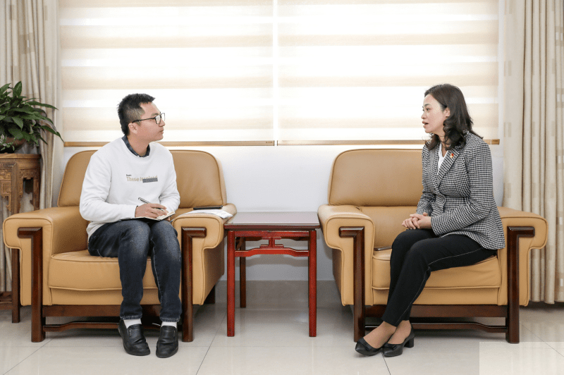 德化县委书记梁玉华接受东南网记者专访.