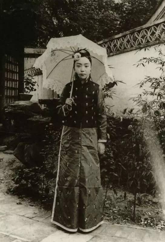 这些晚清民国的老照片难得一见啊