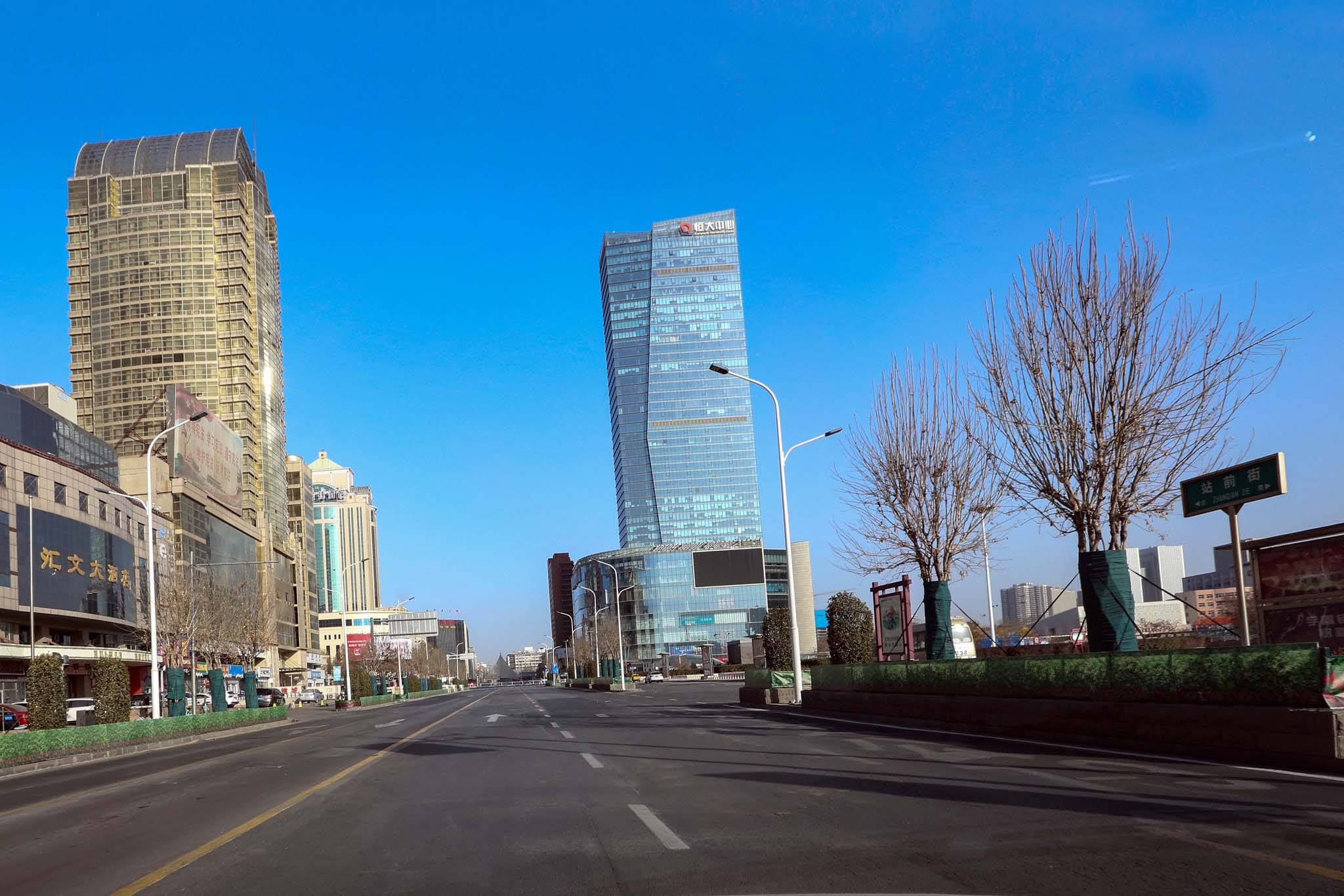 2021-01-06 15:13来源:澎湃影像严防严控疫情 河北进入战时状态:河北