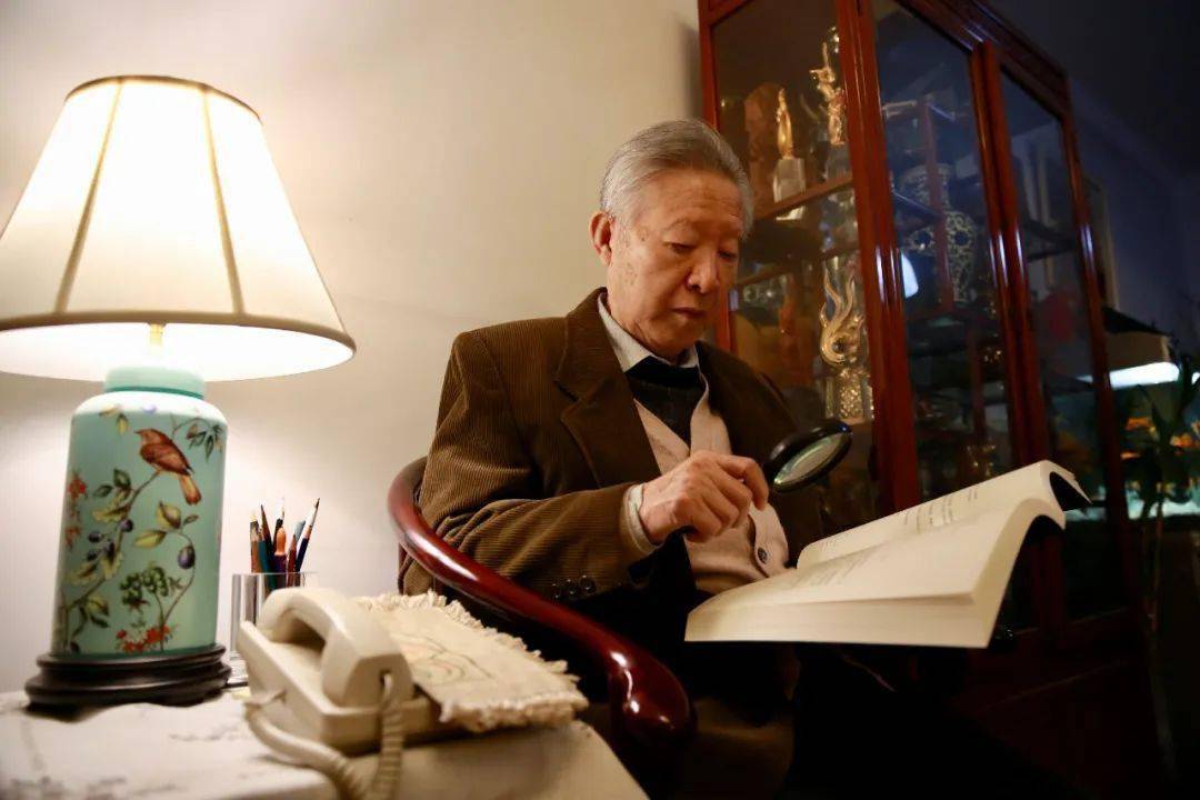 走近文艺家傅庚辰搞创作要有钻地道精神