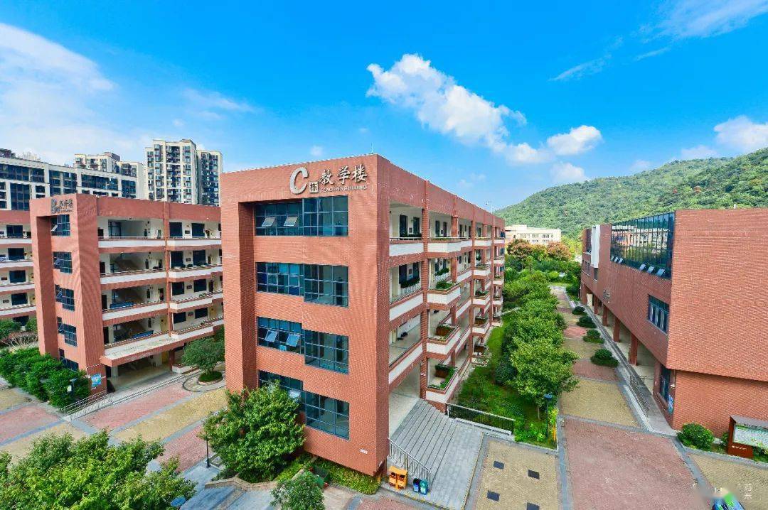 师大附中梅溪湖中学供图五年来,长沙加大学校建设和投入力度,强力推进