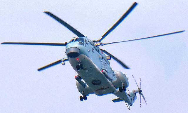 直20舰载反潜直升机列装 国产水面舰艇迎来最佳反潜搭档