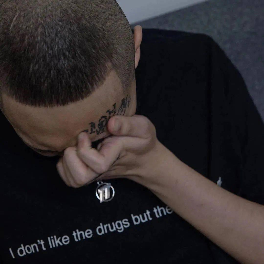 charityssbyoung13dbaby血男孩携手呈献全新单曲clout