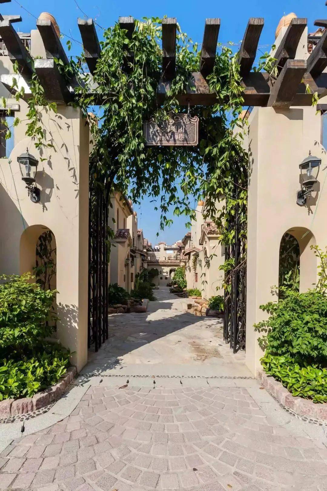 留在广东玩599元抢南加州风格4房别墅假装在意大利