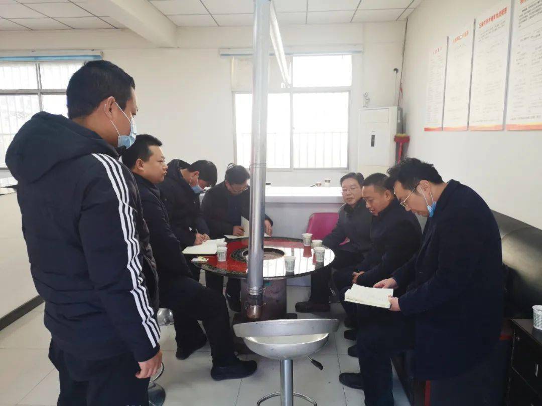 市委组织部副部长李满凯来柞调研村社区两委换届工作