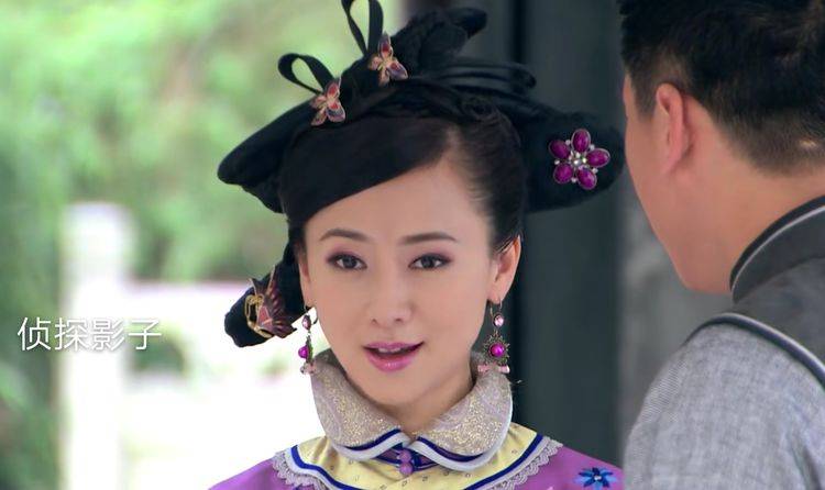 而12年播出,胡静,陈楚河,翁虹等主演的年代剧《笑红颜》则是《血色