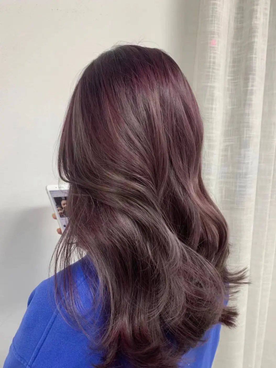 别再乱染发了,这6款超显白发色让你白到发光!谁染谁美!