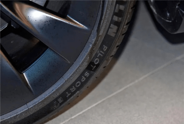 2,米其林竞驰pilot sport ev韩泰万途仕ventus s1 evo3 ev是上一代