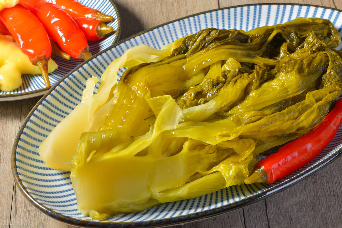 腌酸菜,别只知道加盐,牢记3个关键,酸菜又酸又脆,耐放不发霉_芥菜