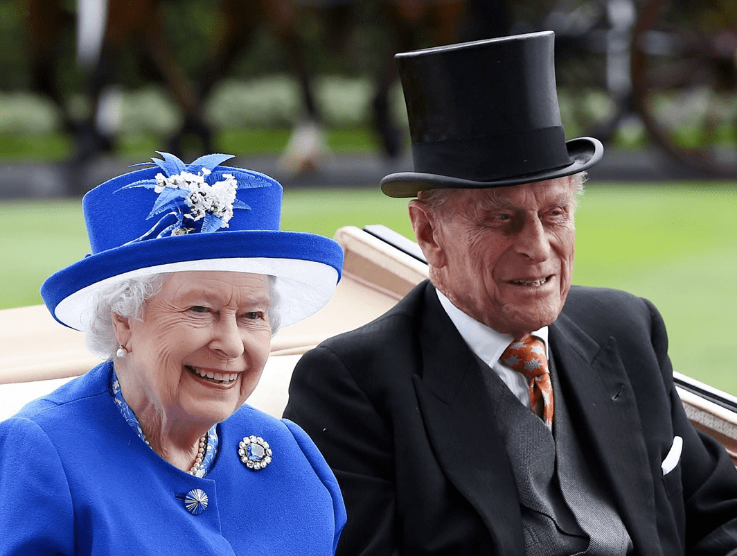 英国加快疫苗接种,94岁英国女王和99岁丈夫已接种新冠疫苗!