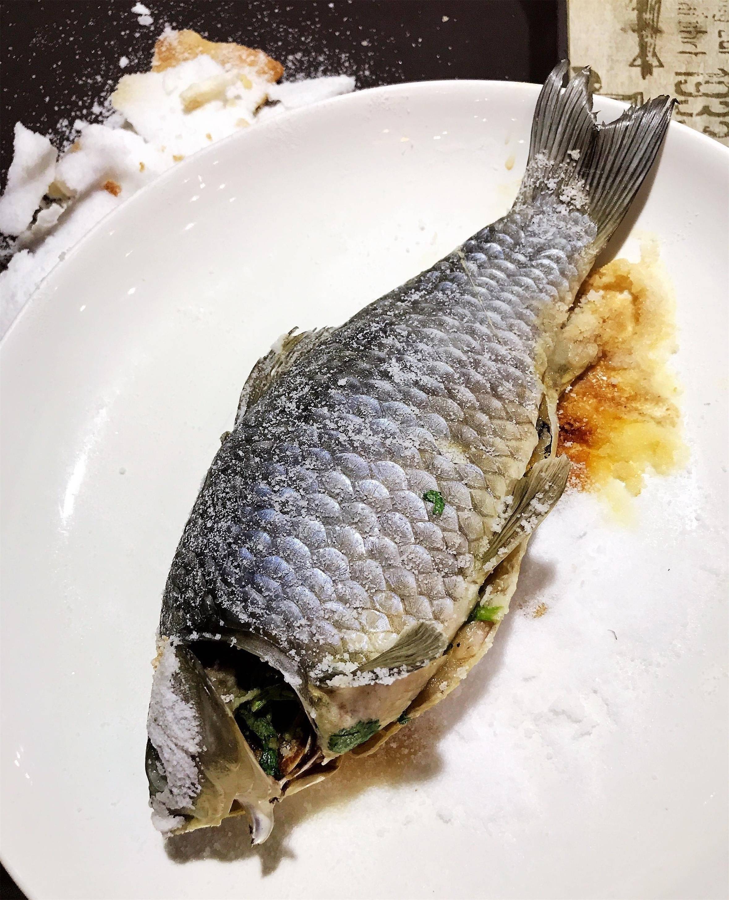 盐焗鲫鱼,这美味你吃过吗?