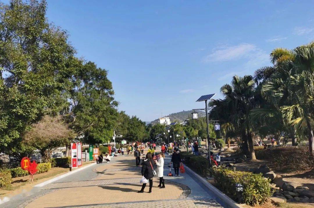 富宁出太阳了但是