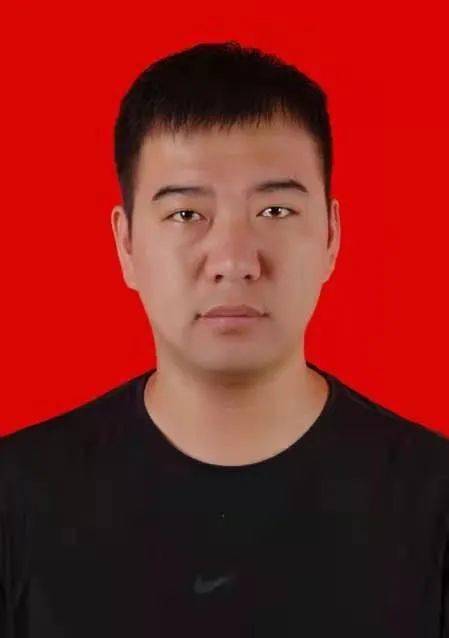 张彪支部委员李晓东武陵村武陵村地处文水北端,与交城相邻.