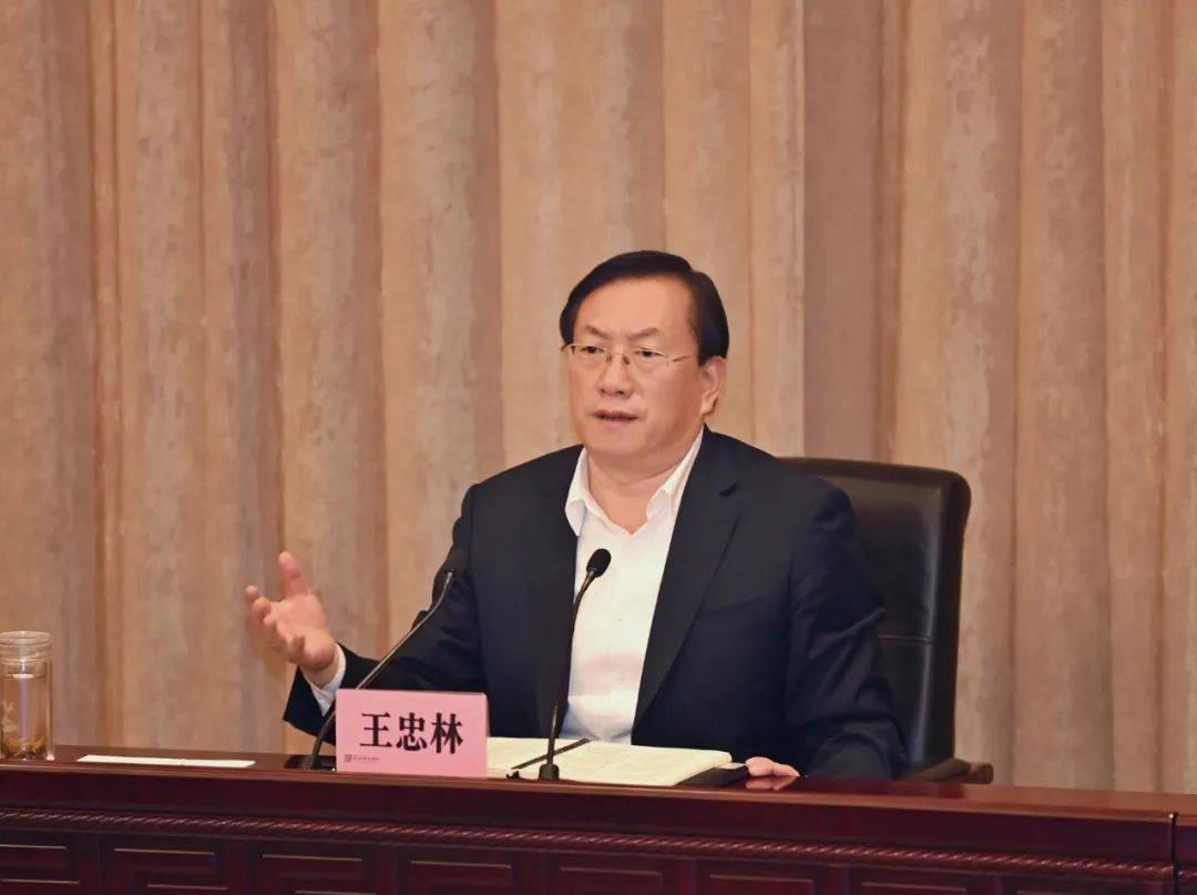 王忠林部署我市疫情防控工作做到统筹科学精准保障市民