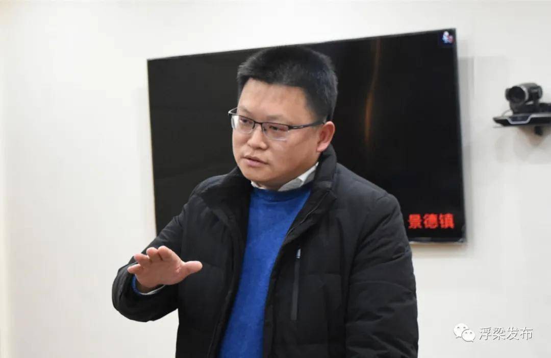 始终绷紧疫情防控这根弦我县作出进一步部署