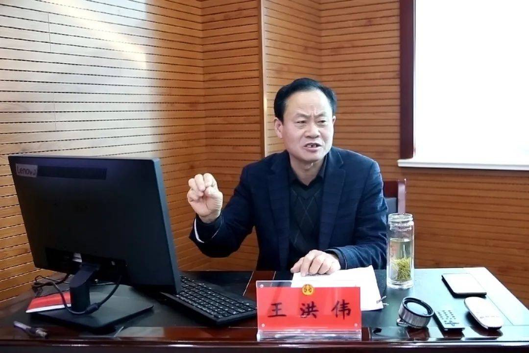 开讲啦举旗帜送理论党的十九届五中全会精神市委宣讲团走进亳州中院